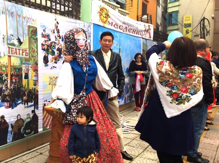 Russian Sun Festival “Maslenitsa” 2016 in Hanoi  - ảnh 10